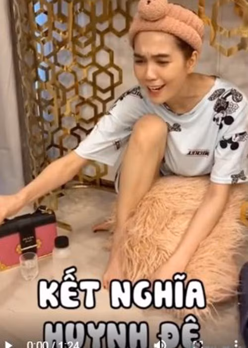 Số đo ba vòng của Ngọc Trinh đều giảm khi cô quyết định giữ vóc dáng gầy.