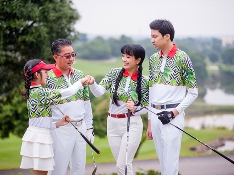 “Dù không chia sẻ được nhiều với vợ về chuyên môn, nghề nghiệp nhưng khi được vợ hỏi ý kiến, anh đều ủng hộ hết lòng”, Thúy Hằng nói.