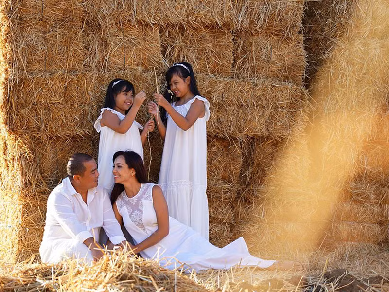 Thúy Hạnh lấn sân sang lĩnh vực MC. Ngoài ra, cô còn làm giám khảo các chương trình truyền hình.