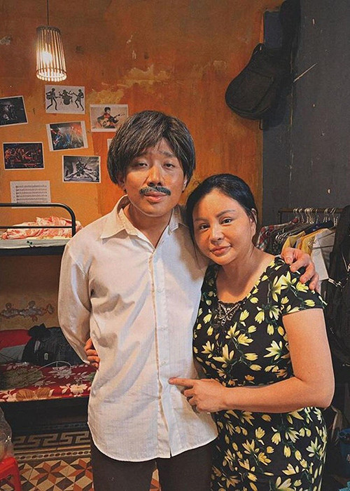 Lê Giang cảm thấy may mắn vì luôn có Trấn Thành bên cạnh khi khó khăn. Nam MC động viên đàn chị giữa lùm xùm chuyện đời tư, bị dư luận chỉ trích vì “nghiện” phẫu thuật thẩm mỹ. Ảnh: Yeah1