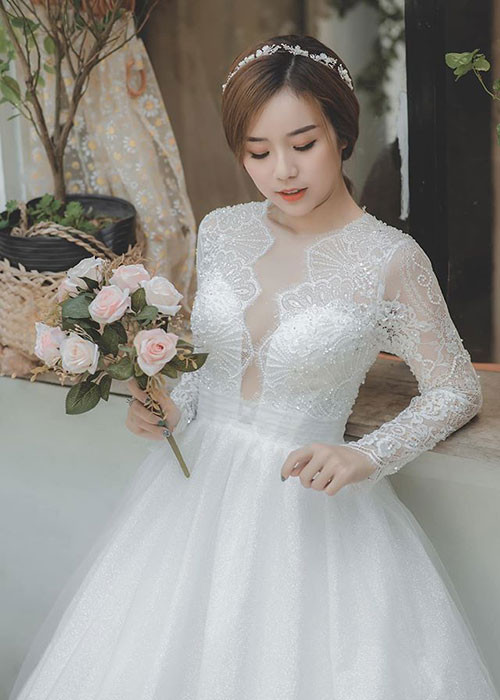 "Mình của những tháng ngày này, mình làm những việc mà mình thích, mình đang hoàn thành những ước mơ mà trước kia mình còn dang dở", bà mẹ hai con tâm sự.