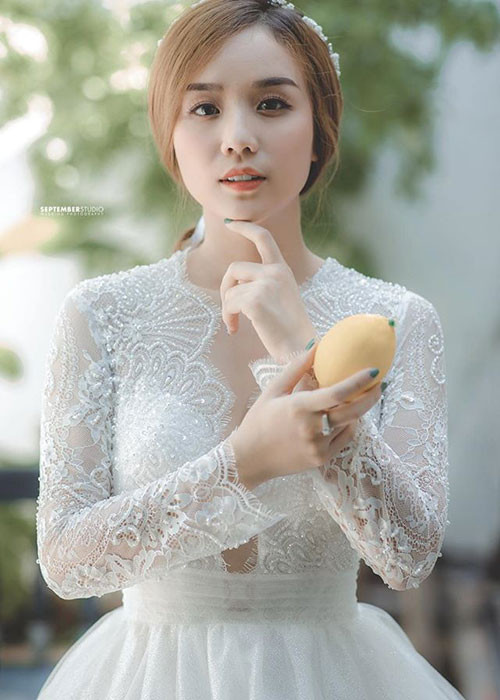 Trong 9 năm gắn bó với Hoài Lâm, Bảo Ngọc chưa một lần khoác áo cô dâu.