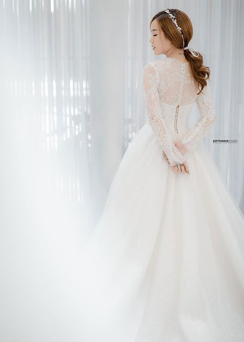 Vợ cũ của Hoài Lâm đáp lại lời an ủi: "Thật ra, nếu đọc theo hướng tích cực thì tôi đang được sống cho chính bản thân mình, đó là điều hạnh phúc".