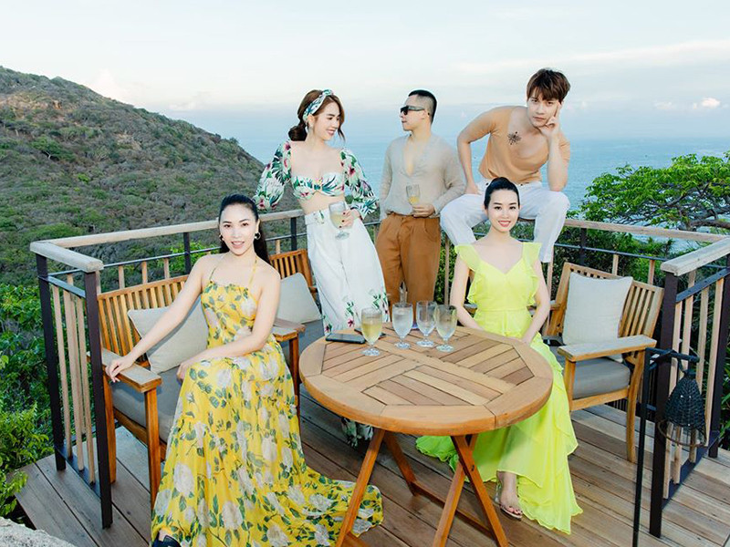 Ngọc Trinh là chân dài mà Khắc Tiệp lăng xê thành "nữ hoàng nội y".