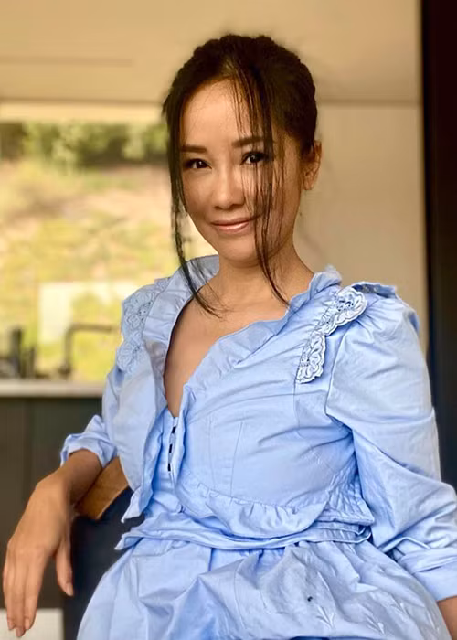 Hồng Nhung và các con sẽ trải qua 14 ngày ở nơi cách ly tập trung. Sau đó, cô sẽ trở lại sân khấu.