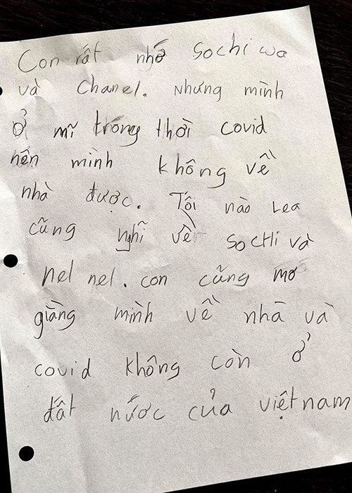 Bé Tép cũng bày tỏ hy vọng mẹ tìm được chuyến bay về nước.