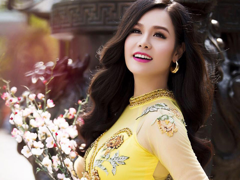 Thành công, giàu có, xinh đẹp nhưng Nhật Kim Anh lận đận trong đường tình duyên. Đặc biệt, chuyện tình cảm không ít lần gây ồn ào.