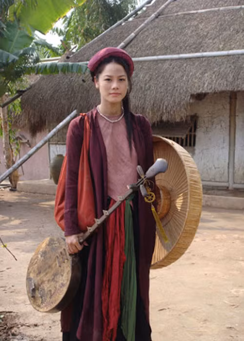 Ngoài ca hát, Nhật Kim Anh còn đóng phim. Ảnh: Hà nội mới