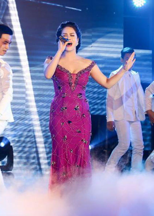 Nữ ca sĩ gốc Thanh Hóa từng rất đắt show.