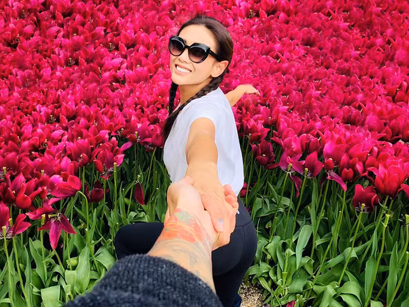 Võ Hoàng Yến xem bạn trai như thần tượng. “Tôi nể bạn trai về tất cả mọi thứ, từ cách sống, cách đối nhân xử thế lẫn cách làm ăn... Anh ấy bề ngoài lạnh lùng, ăn nói cục mịch nhưng bên trong rất tình cảm, luôn nghĩ cho người khác”, siêu mẫu nói.