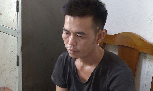 Bat nguoi dan ong mua 2.000 vien hong phien tu Lao ve tieu thu