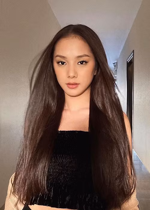 Nhan sắc của người đẹp đến từ Đắk Lắk được đánh giá cá tính, hiện đại.