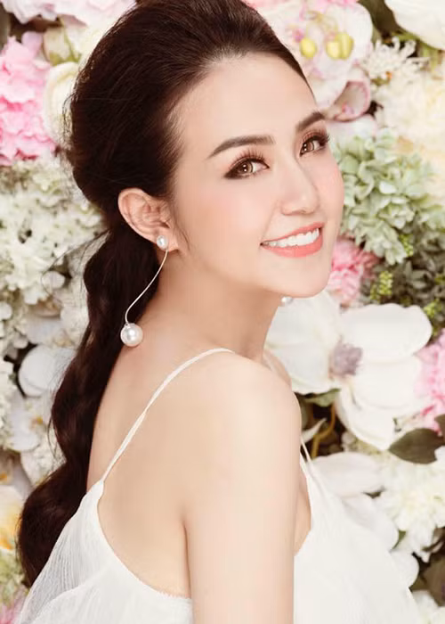 Từ khi gắn bó với Tuấn Hưng, Thu Hương ngày càng xinh đẹp.