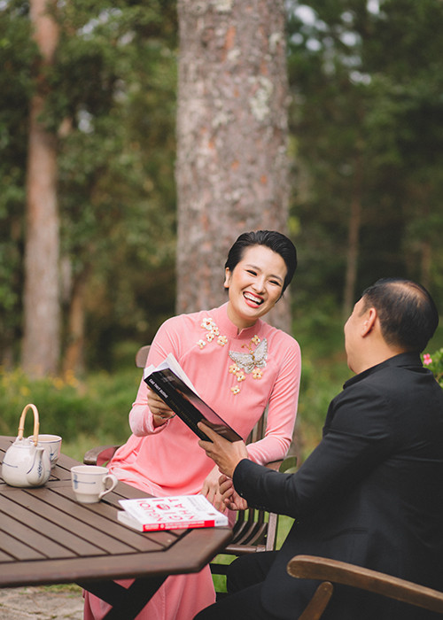 Cô được thầy thường xuyên động viên, giúp đỡ để hoàn thiện cuốn sách.