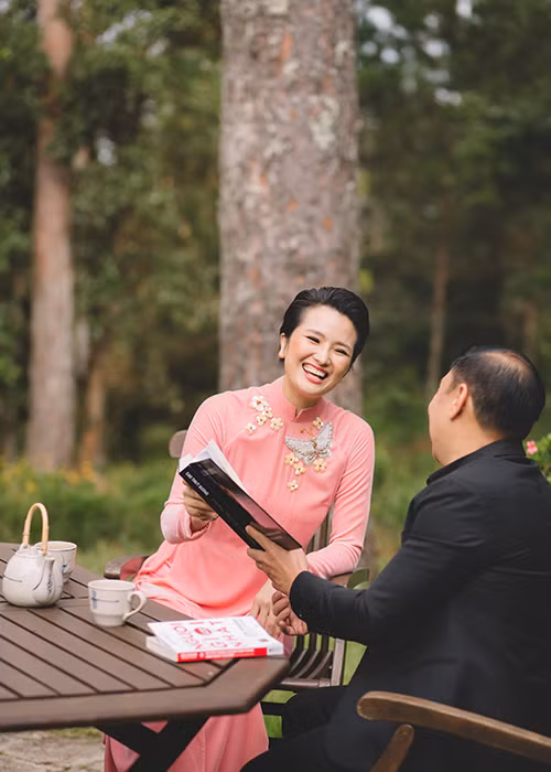 Cô được thầy thường xuyên động viên, giúp đỡ để hoàn thiện cuốn sách.