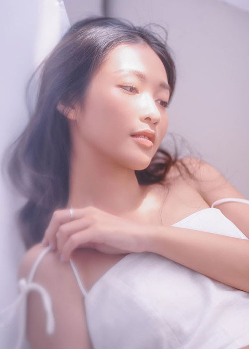 Vốn kín tiếng nên nữ diễn viên phim "Hậu duệ mặt trời" bản Việt giữ kín danh tính và hình ảnh người yêu.