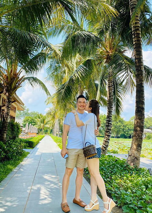 Bạn gái của Chi Bảo kém nam diễn viên đến 16 tuổi, sở hữu nhan sắc như hot girl và đang làm bà chủ thẩm mỹ viện.