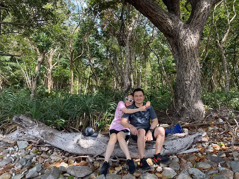 Cặp đôi thường xuyên đi du lịch cùng nhau.