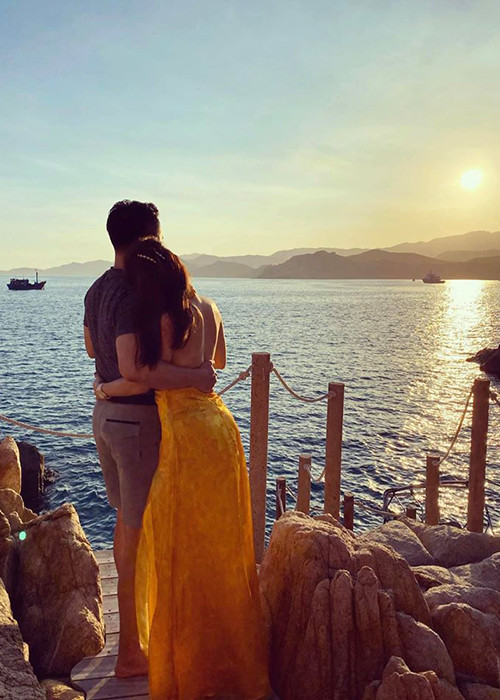 Đôi uyên ương dự tính làm đám cưới trong năm nay nhưng vì COVID-19 nên phải dời ngày tổ chức hôn lễ.