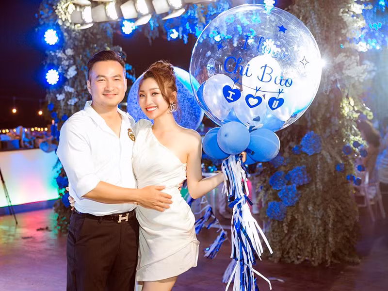 Lý Thùy Chang tự tay tổ chức tiệc sinh nhật cho Chi Bảo.