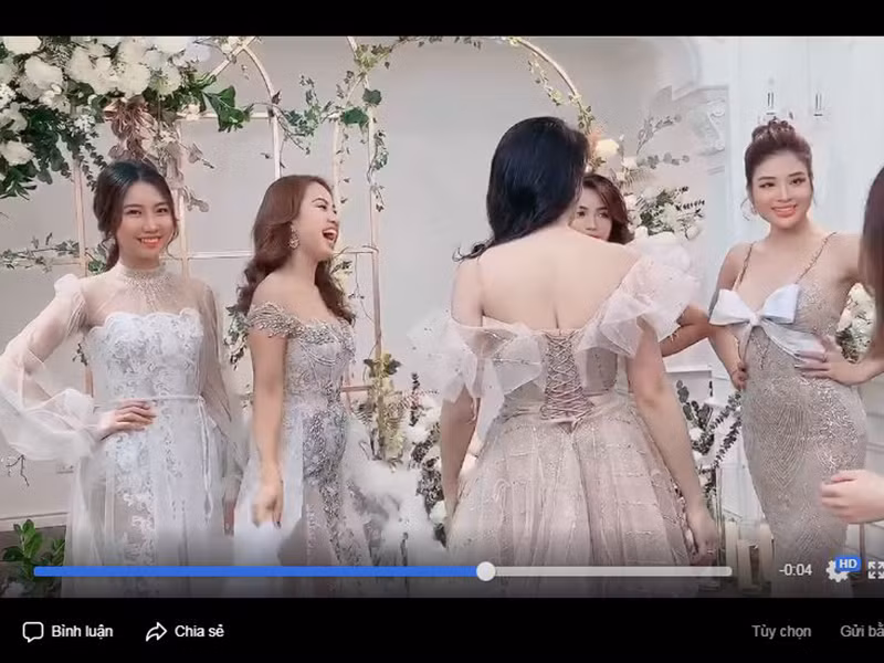 Đáng chú ý, trong một clip được Vân Hugo đăng tải, nữ MC để lộ vòng 2 to bất thường.