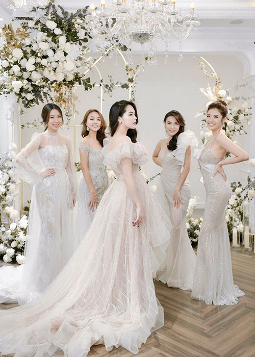 Vòng 2 to bất thường của Vân Hugo khiến một số khán giả đặt nghi vấn phải chăng cô đang mang bầu.