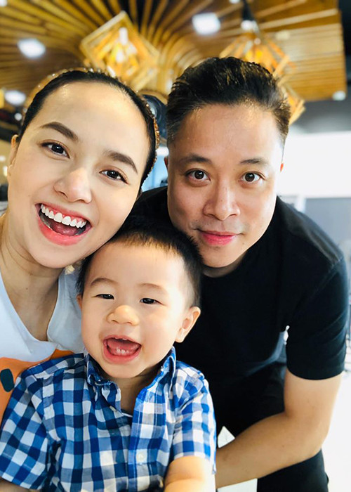 Victor Vũ luôn có mặt trong các sự kiện quan trọng của con trai.