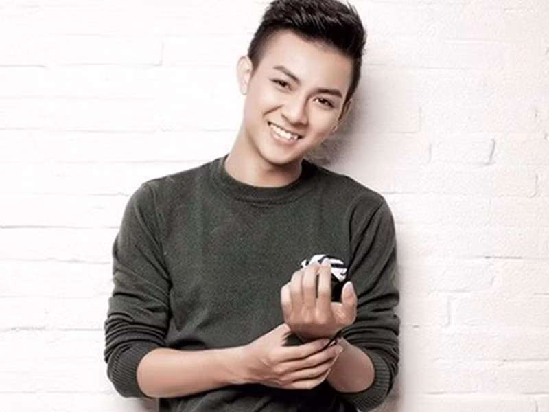 Ngoài ra, Hoài Lâm còn có khả năng sáng tác nhạc. Anh đã ra mắt ca khúc “Có khi” do chính mình sáng tác. Bên cạnh đó, anh còn thử sức ở vai trò đạo diễn trong MV “Làm cha - Quay về”. Ngoài ra, Hoài Lâm cũng lấn sân sang lĩnh vực điện ảnh. Ảnh: Lao động