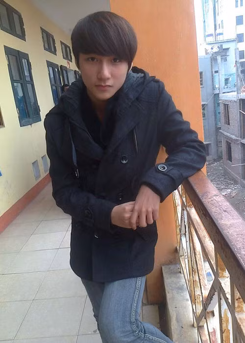 Sơn Tùng M-TP sinh năm 1994, từng là thủ khoa Nhạc viện TP HCM và hoạt động trong giới underground từ khi còn học tại trường cấp 3. Ảnh: Đất Việt