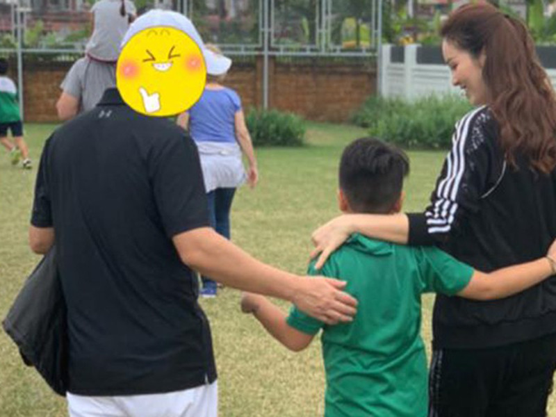 Vì không hoạt động trong giới giải trí nên ông xã của Thụy Vân không muốn xuất hiện trước công chúng.