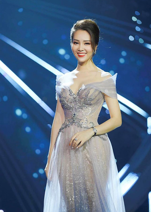 Thụy Vân còn khoe chồng tôn trọng công việc của cô một cách tuyệt đối.