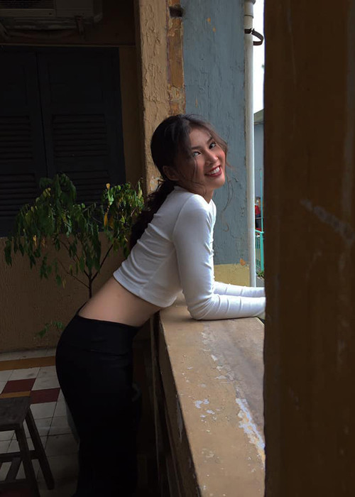 Cô thường chạy bộ, tập gym.