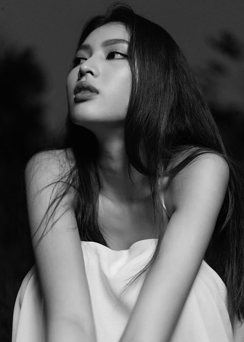 10X chia sẻ trong vài lần đi catwalk, cô được nhiều đàn chị khen xinh, hợp thi hoa hậu nên động viên thử sức.