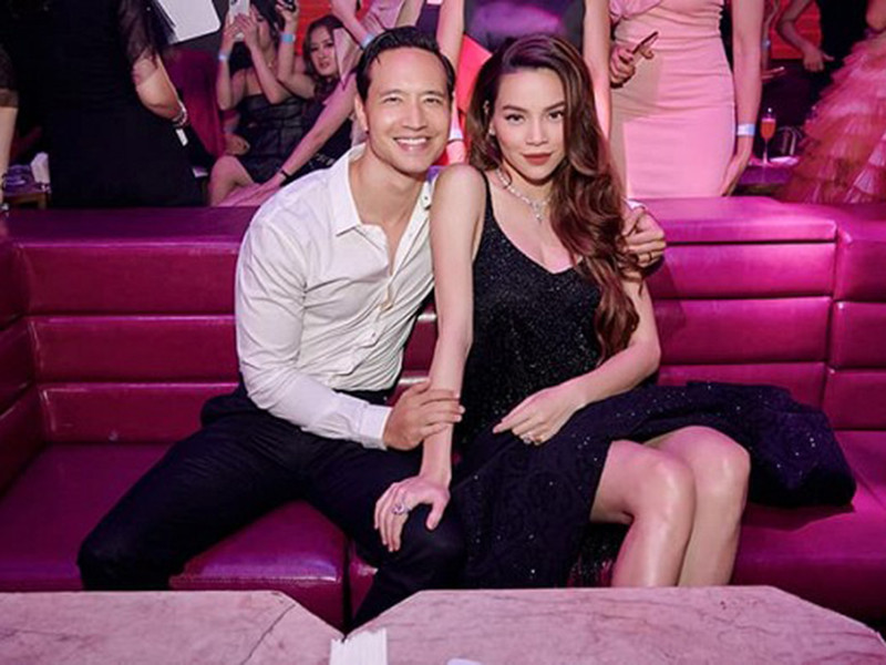 Kim Lý xoa bụng bầu của Hồ Ngọc Hà tại sự kiện Kim Ly xoa bung bau cua Ho Ngoc Ha tai su kien