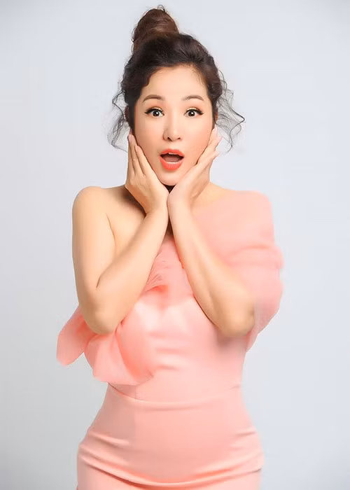 Trước đó, Thúy Nga gặp sự cố bị người bạn dịch nhầm kết quả thành nhiễm COVID-19 ở xứ cờ hoa.