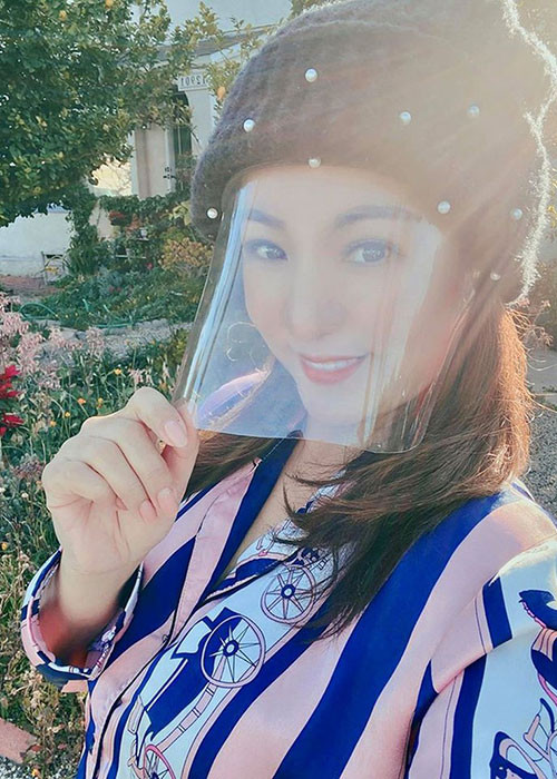 Thúy Nga cho biết, cô cảm thấy mệt mỏi vì bị tung tin đồn thất thiệt trong thời gian dài nghỉ ở nhà vì COVID-19.