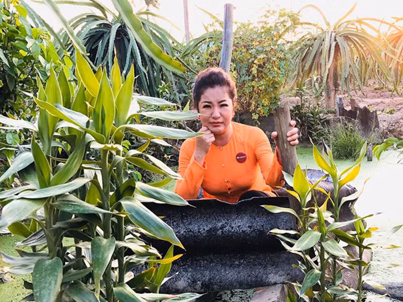 Do không có show nên Thúy Nga có nhiều thời gian cho bạn bè.