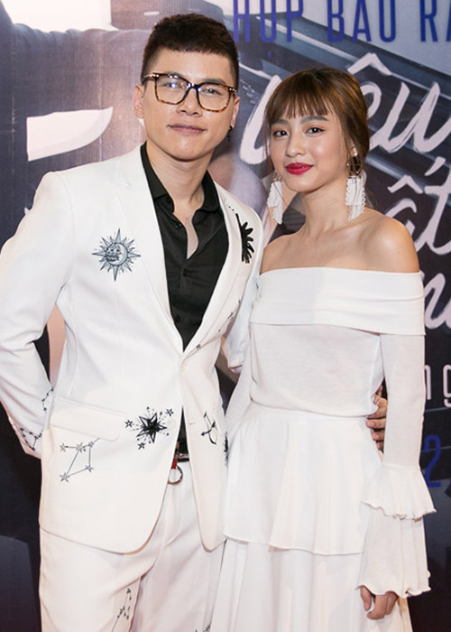 Lần đầu Hoàng Tôn vướng tin đồn tình cảm là năm 2017. Khi đó, bạn gái tin đồn của nam ca sĩ là Dương Minh Ngọc. Ảnh: Khám phá