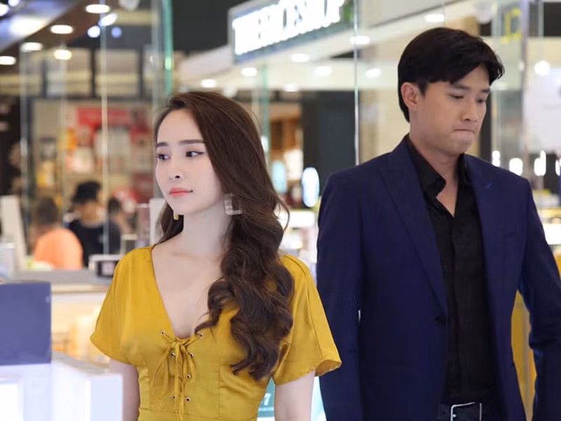 Sau khi ly hôn, Quỳnh Nga tái xuất màn ảnh nhỏ với vai diễn Nhã "tiểu tam" trong "Về nhà đi con".