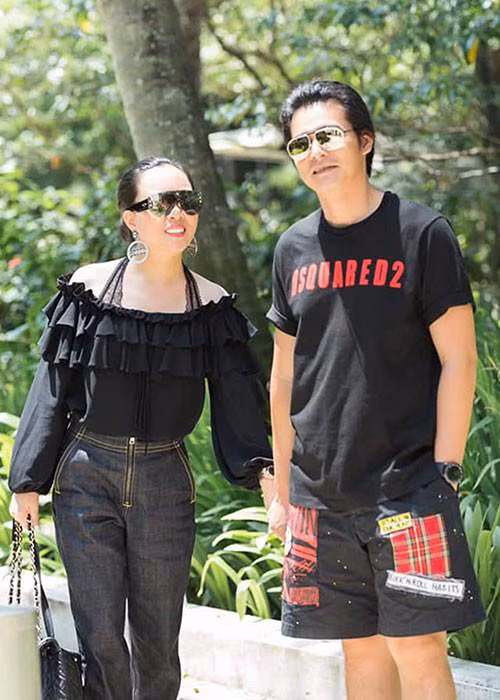 Phượng Chanel và Quách Ngọc Ngoan đã đăng ký kết hôn và có con gái chung 8 tháng tuổi.