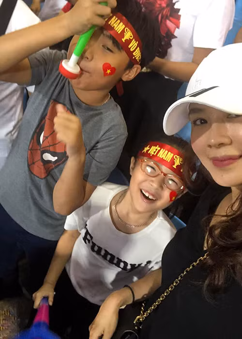 Tổ ấm hạnh phúc của Hồng Diễm khiến nhiều người ghen tỵ.