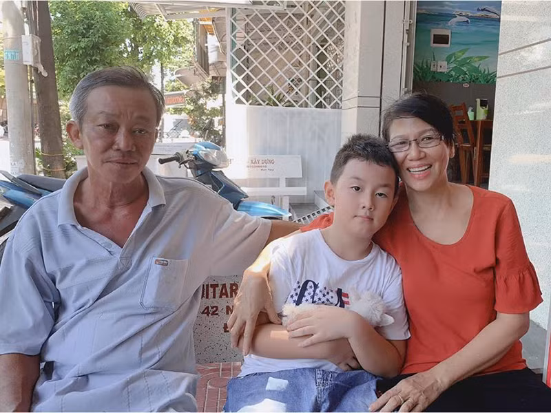 Ngoài ra, mẹ chồng của Lê Phương vô cùng thương bé Cà Pháo.