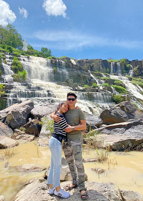 Cặp đôi nên duyên từ một lần đi biểu diễn phục vụ các chiến sĩ ở đảo Trường Sa.