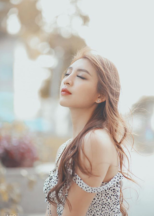 Thanh Tú hiện tại theo đuổi sự nghiệp người mẫu.