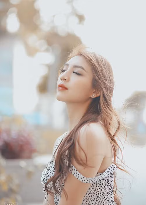 Thanh Tú hiện tại theo đuổi sự nghiệp người mẫu.