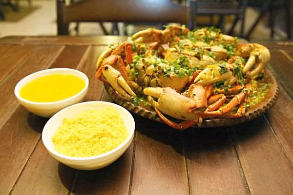 Cua bể, Mỹ. Dù bệnh tả đã điều trị được, bạn hãy nhớ quy tắc nấu kỹ, đun sôi, lột vỏ khi ăn hải sản. Đầu những năm 1990, một nhóm khách du lịch đã bị bệnh tả do ăn cua ở vùng Mỹ Latin. Tôm, trai, sò... đều có thể mang virus bệnh này. Bệnh tả có thể gây chết người nếu nạn nhân bị mất nước quá nhiều.