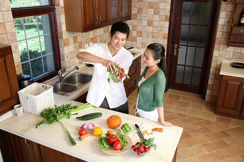 5. Khi vợ gặp khó khăn, người chồng phải là chỗ dựa vững chắc Người đàn ông có trách nhiệm bảo vệ vợ con, nếu vào thời điểm quan trọng, đàn ông chỉ nghĩ về bản thân, thì đó chắc chắn là một người đàn ông về cơ bản không đáng tin cậy, hoàn toàn ích kỷ.