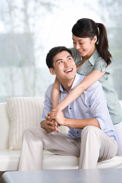 3. Khi có cãi vã, chồng nên thể hiện sự nhường nhịn Chuyện cãi vã giữa vợ và chồng là điều không thể tránh khỏi, nhưng không cần biết nguyên nhân cãi nhau là gì thì các cuộc tranh cãi nên kết thúc vào một lúc thích hợp. Trong các cuộc khẩu chiến, người chồng nên kiềm chế bản thân mình, chủ động nhường nhịn vợ của mình. 