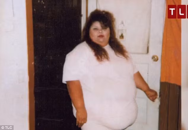 Sau khi bà ngoại qua đời, thế giới của Lupe càng tồi tệ hơn. Cô rơi vào trầm cảm và buộc phải bỏ học. Từ thời điểm đó, tất cả những việc cô có thể làm là ở nhà và cân nặng cứ tăng đều đều.