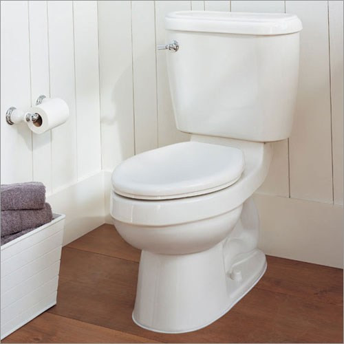 Lạm dụng bông tắm. Dụng cụ tắm này có thể tẩy tế bào chết nhưng nó cũng chứa đầy dịch bệnh. Hãy rửa bông tắm mỗi tuần/lần hoặc treo lên giá để nó càng khô càng tốt.